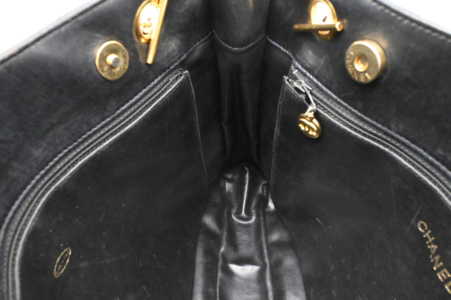 Chanel Shoulder Bag in Black Mattelassé Leather