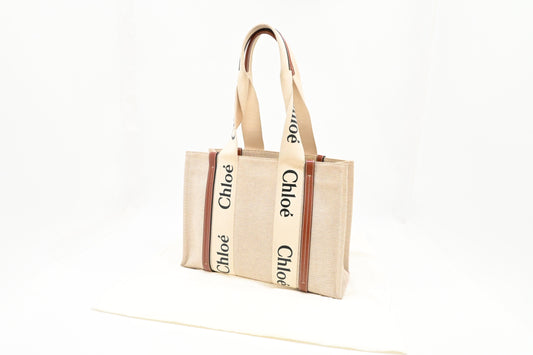 Chloe Medium Woody Tote in Beige Canvas