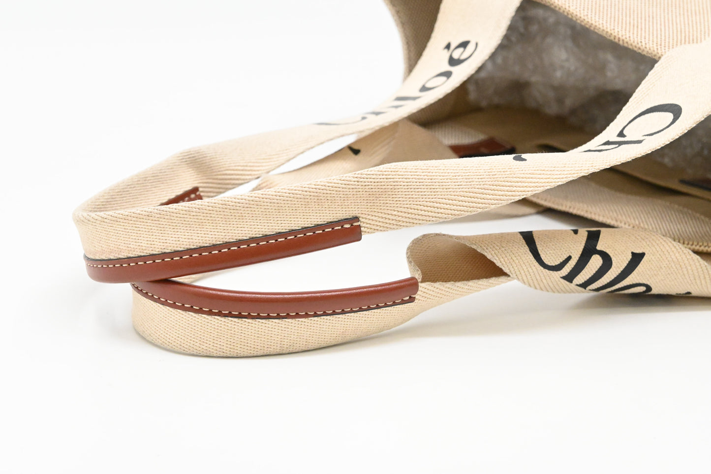 Chloe Medium Woody Tote in Beige Canvas