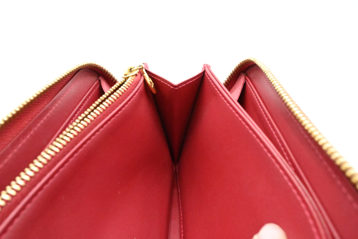 Louis Vuitton Long Zippy Wallet in Red Vernis Leather