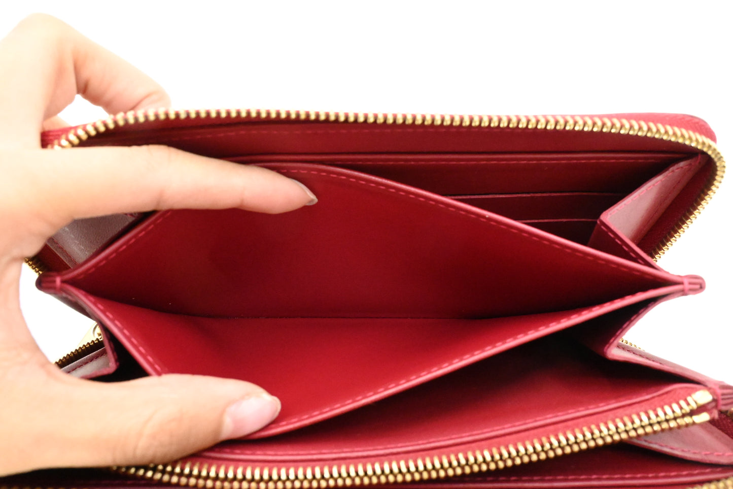 Louis Vuitton Long Zippy Wallet in Red Vernis Leather