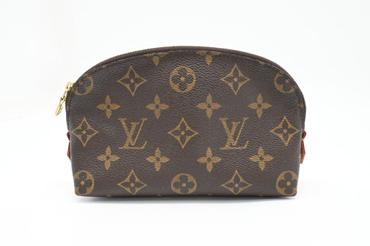Louis Vuitton Pochette Cosmetique in Monogram Canvas