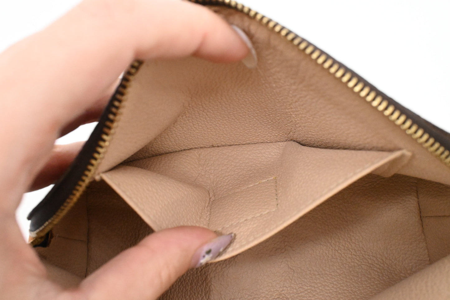 Louis Vuitton Pochette Cosmetique in Monogram Canvas