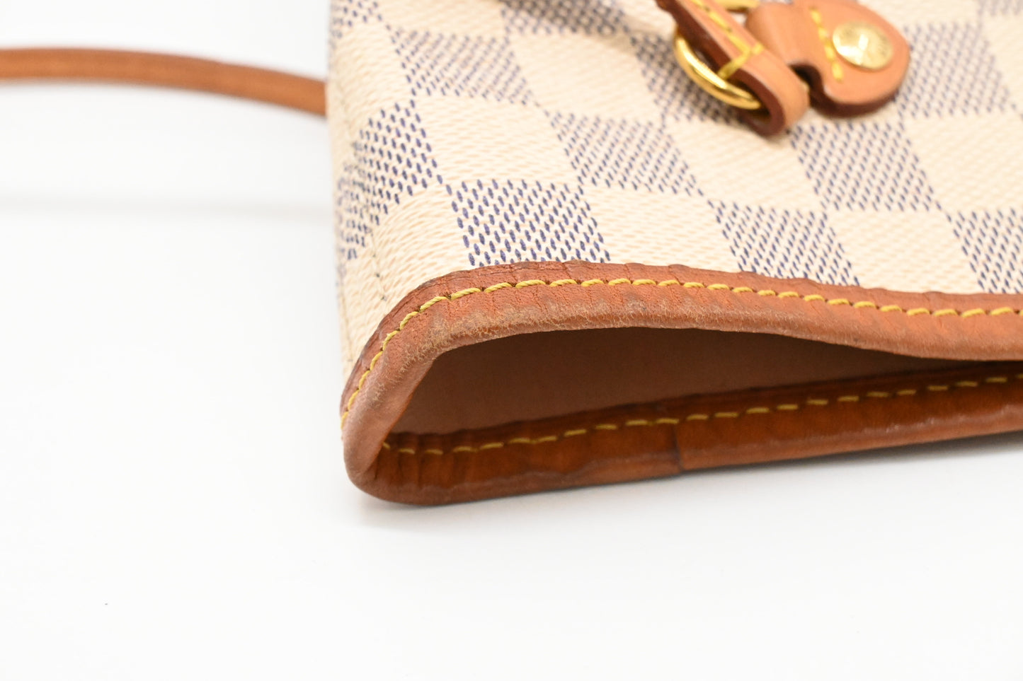 Louis Vuitton Neverfull MM in Damier Azur Canvas