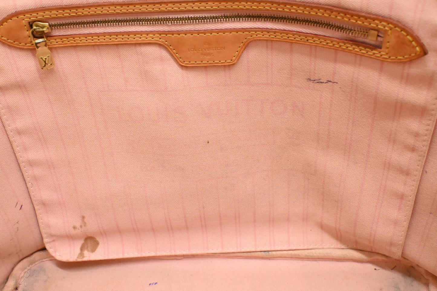 Louis Vuitton Neverfull MM in Damier Azur Canvas