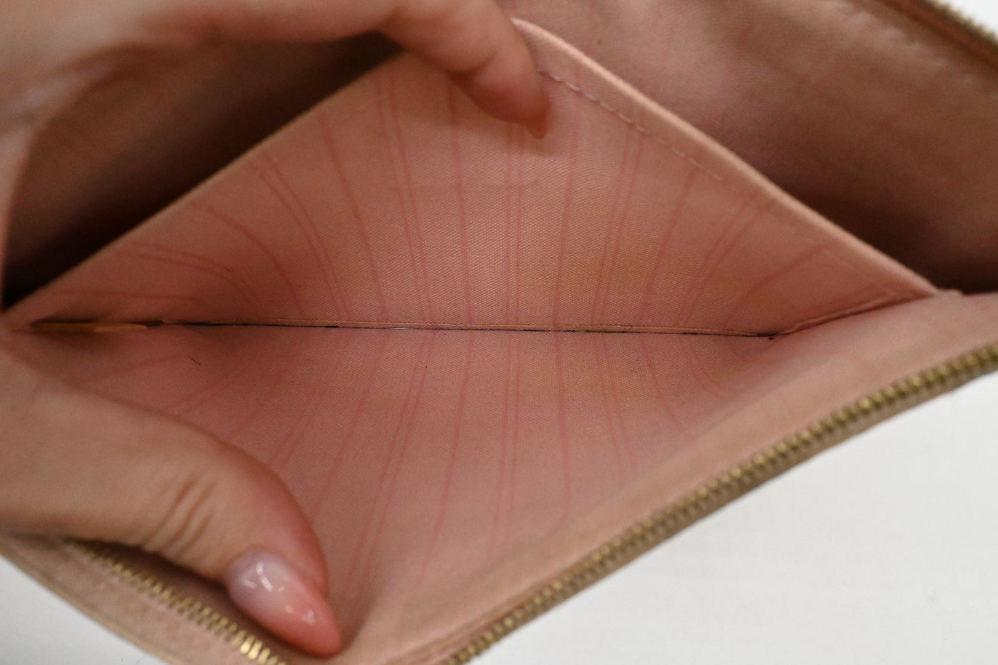 Louis Vuitton Neverfull MM in Damier Azur Canvas