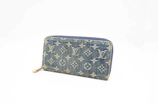 Louis Vuitton Long Zippy Wallet in Monogram Denim