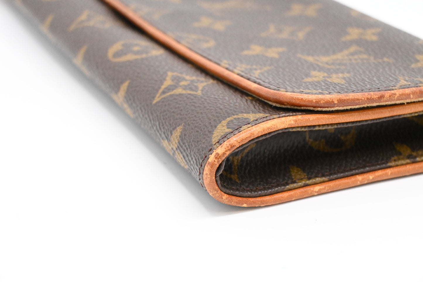 Louis Vuitton Pochette Twin GM in Monogram Canvas
