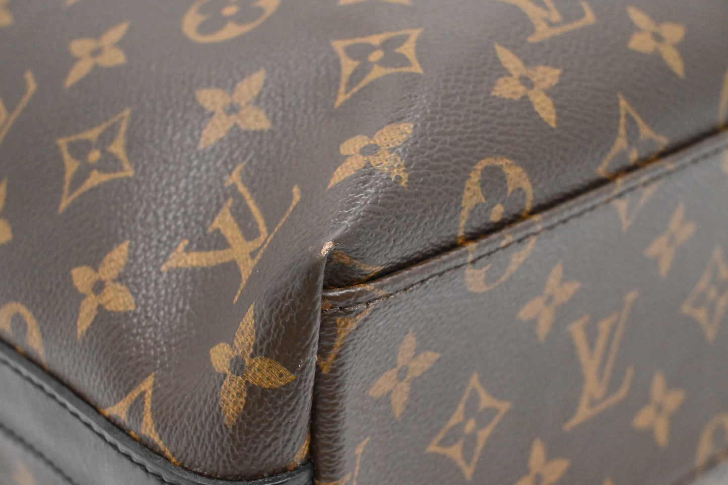 Louis Vuitton Kitan in Macassar Monogram Canvas