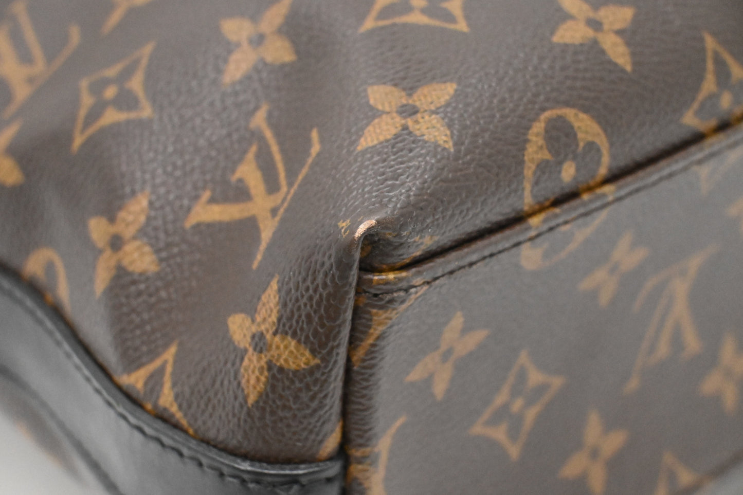 Louis Vuitton Kitan in Macassar Monogram Canvas