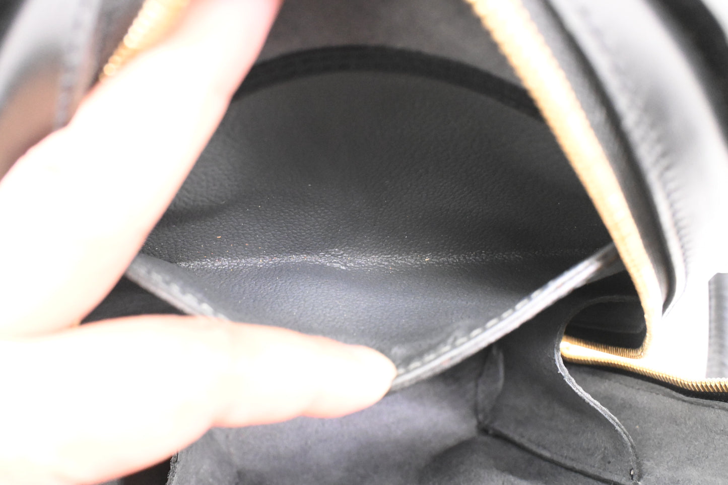 Louis Vuitton Mabillon in Black Leather