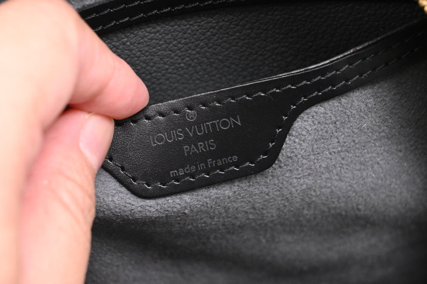 Louis Vuitton Mabillon in Black Leather