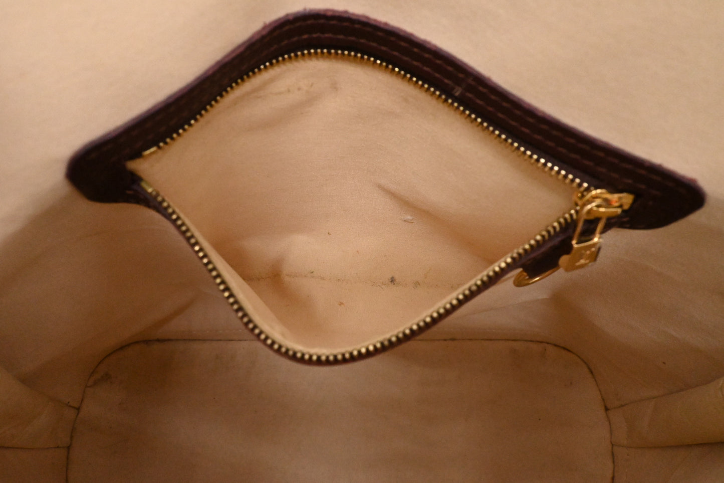 Louis Vuitton Alma Haut in Cerise Minilin Canvas