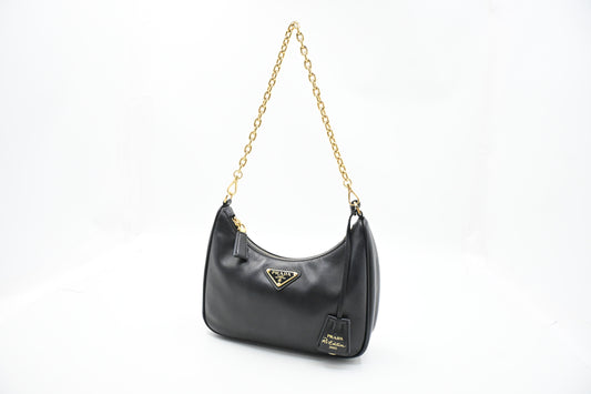 Prada Re-Edition 2000 in Black Leather