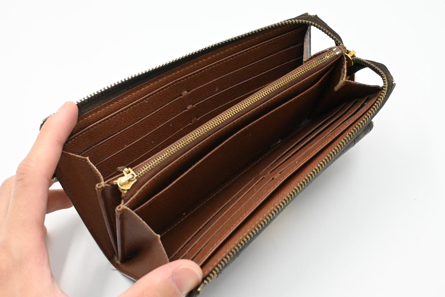 Louis Vuitton Astrid Wallet in Monogram Canvas