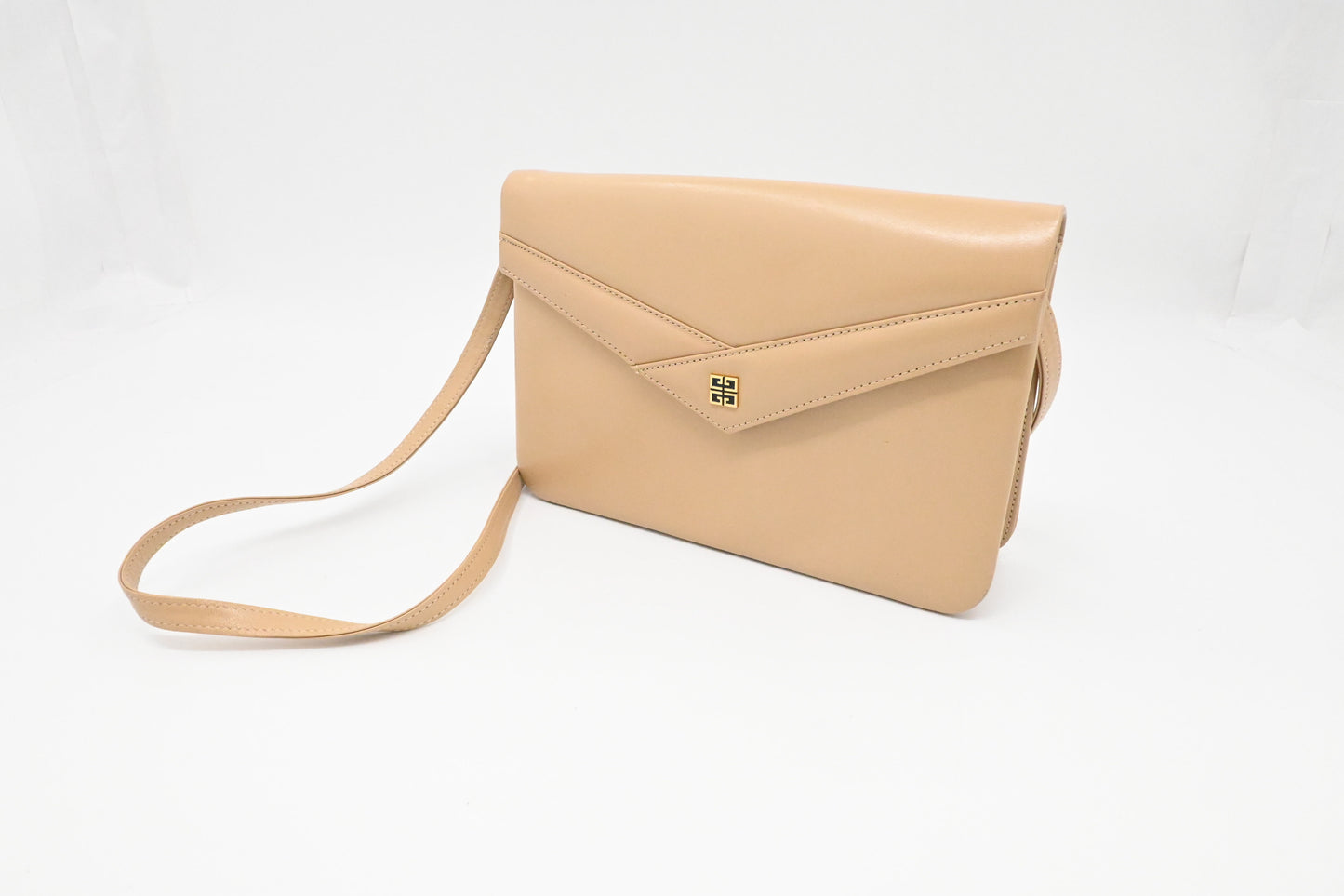 Givenchy Shoulder Bag in Beige Leather