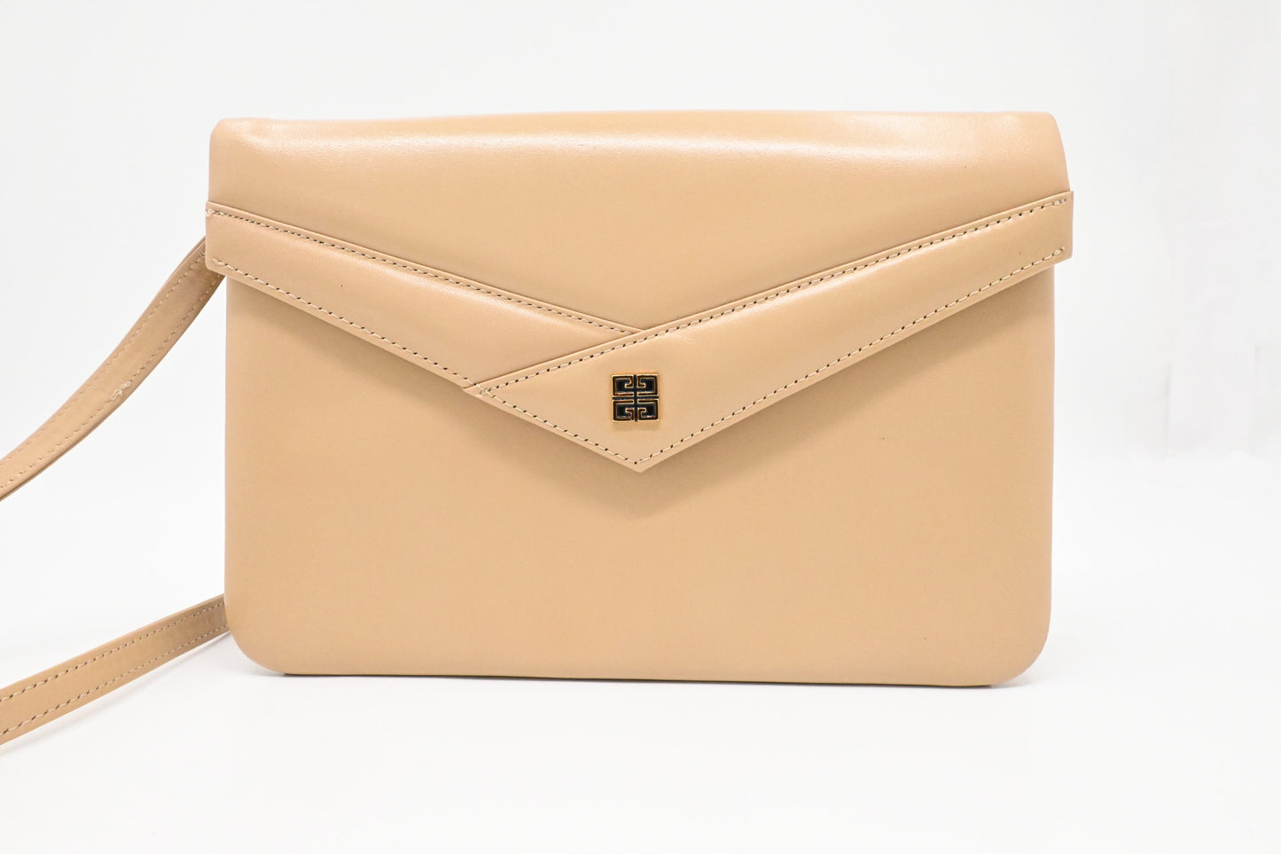 Givenchy Shoulder Bag in Beige Leather