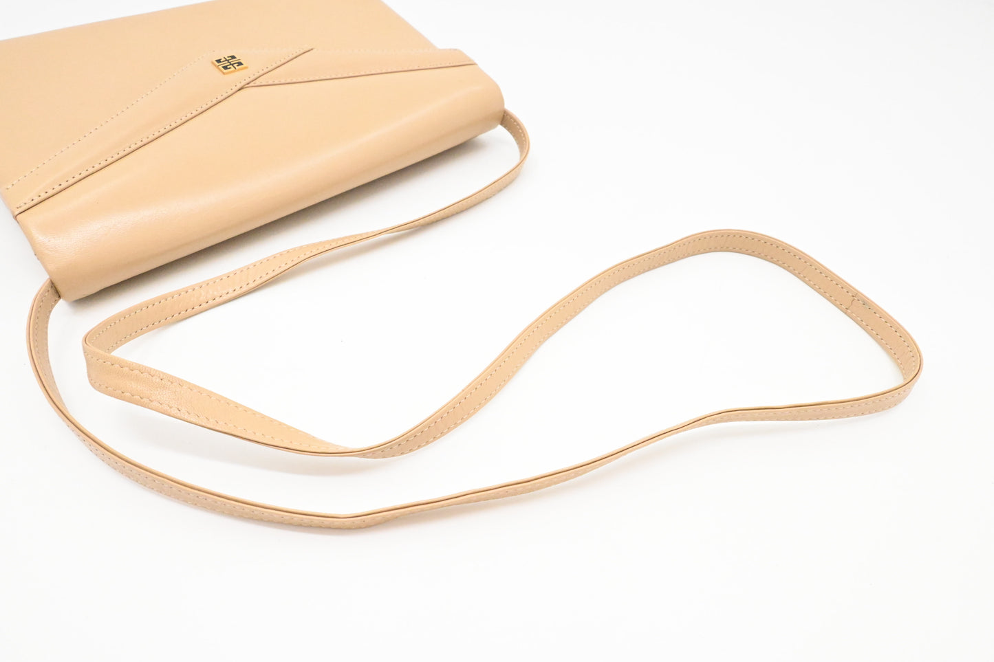 Givenchy Shoulder Bag in Beige Leather