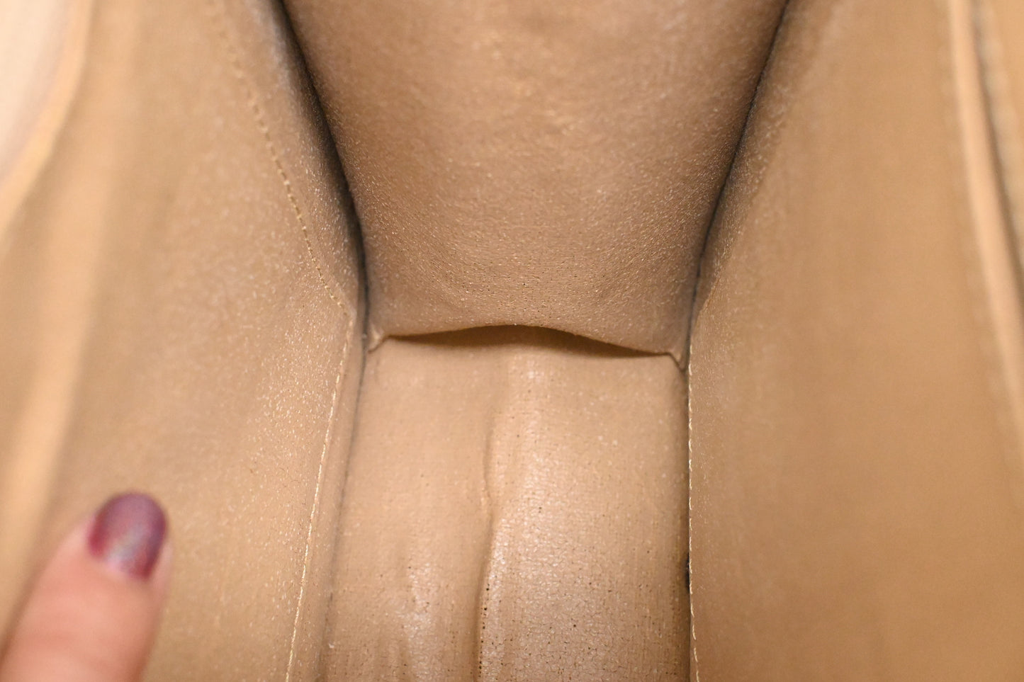 Givenchy Shoulder Bag in Beige Leather