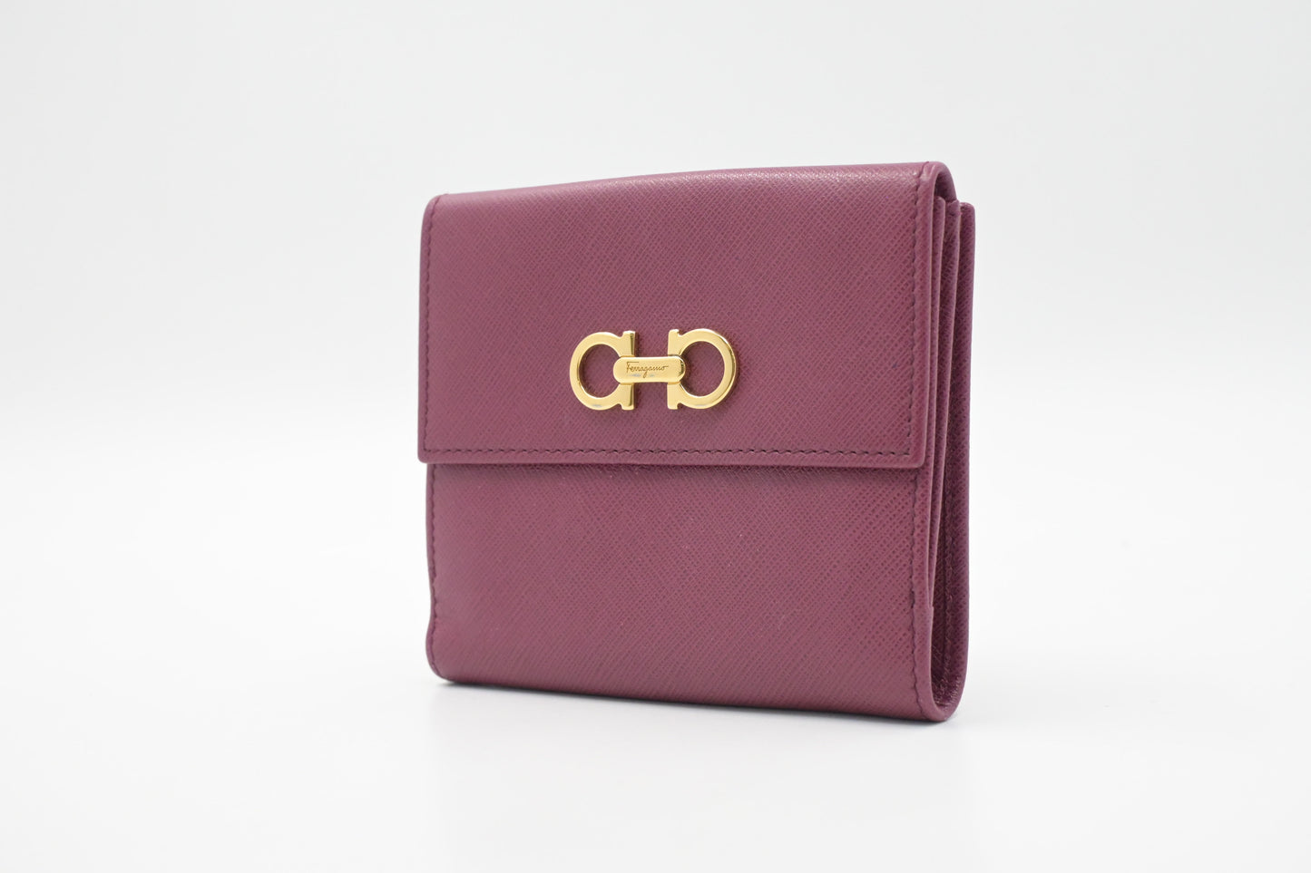 Ferragamo Compact Wallet in Pink Leather