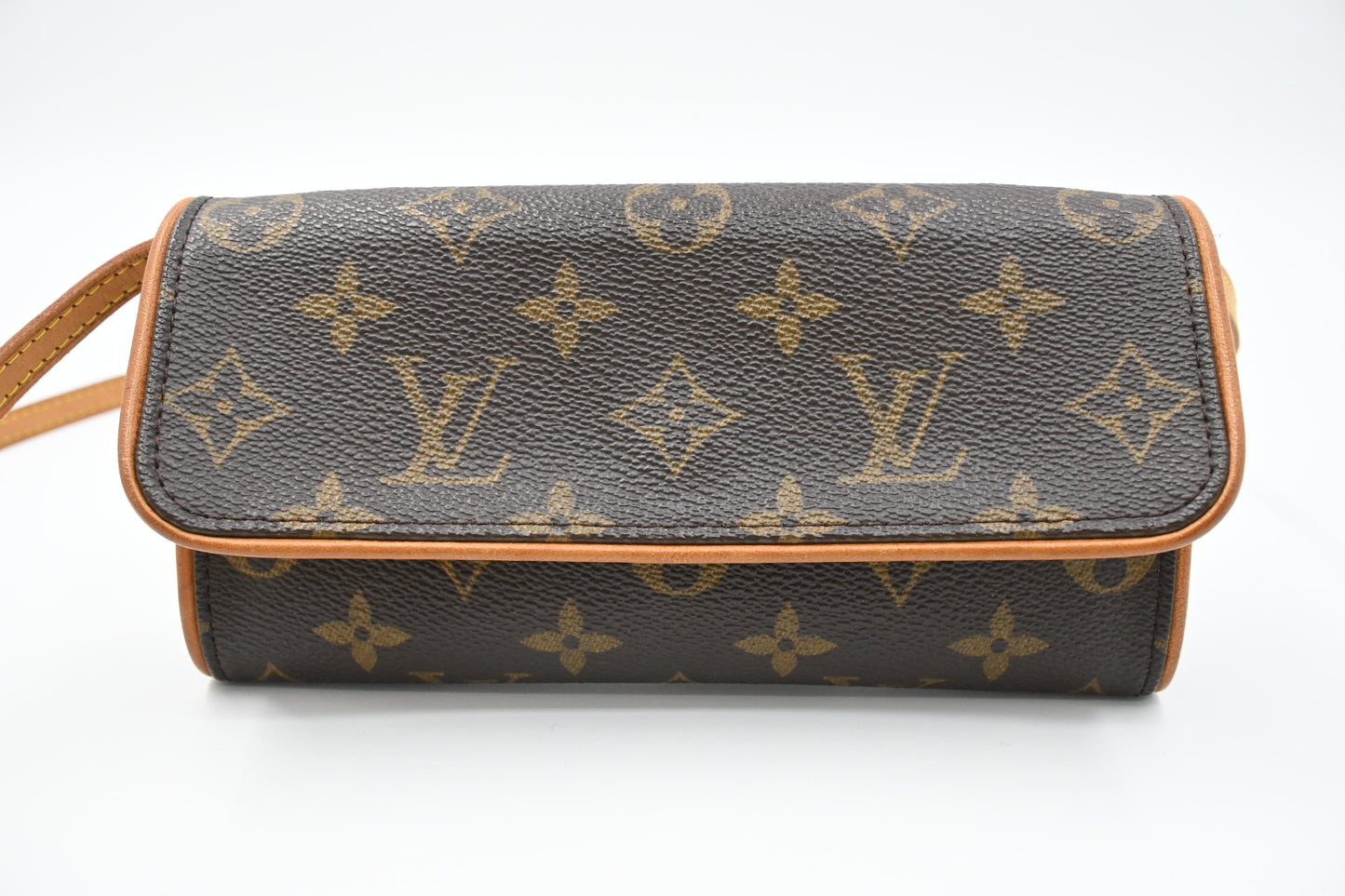 Louis Vuitton Pochette Twin in Monogram Canvas