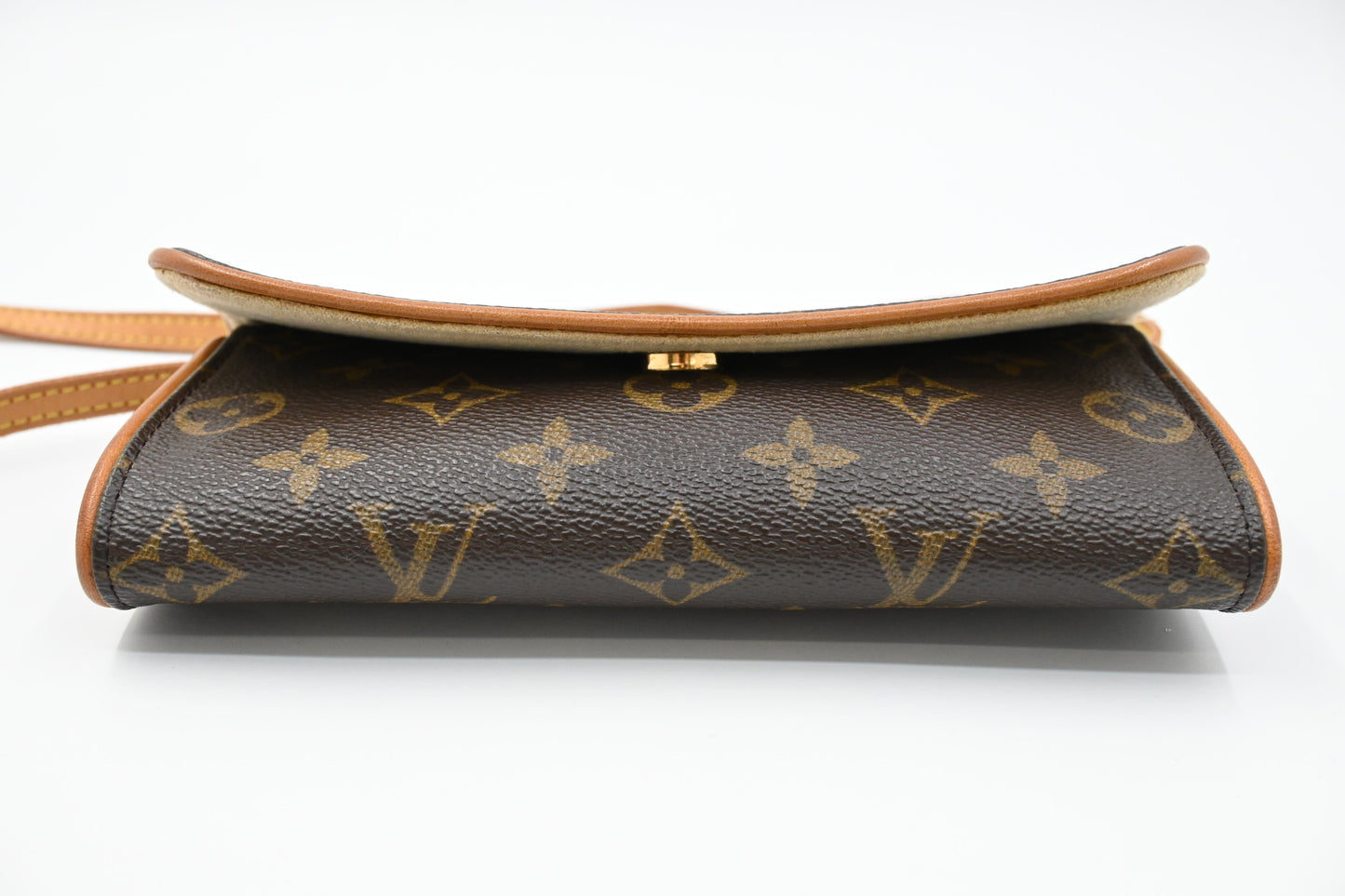 Louis Vuitton Pochette Twin in Monogram Canvas