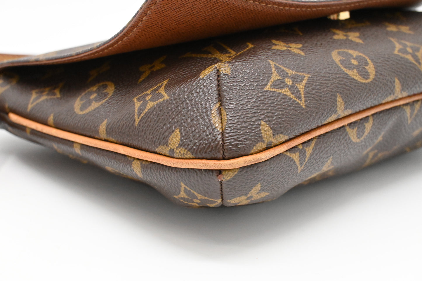 Louis Vuitton Musette Tango in Monogram Canvas