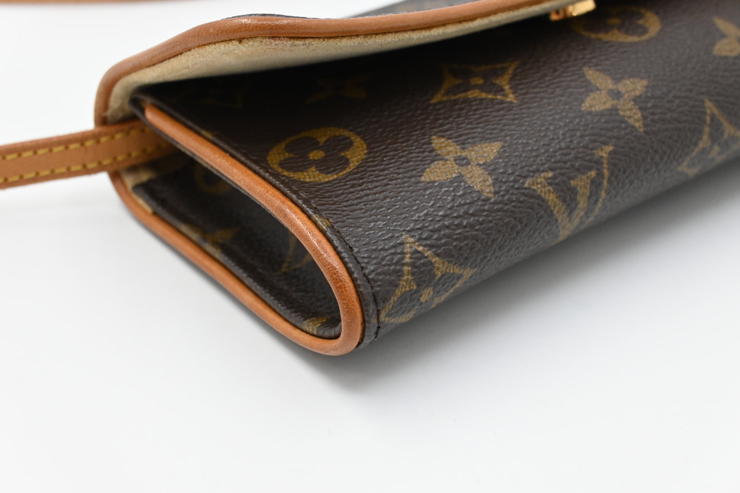 Louis Vuitton Pochette Twin in Monogram Canvas