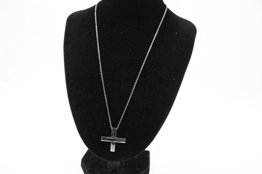 Gucci G Cutout Cross Necklace
