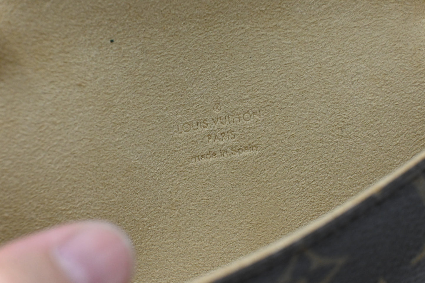 Louis Vuitton Pochette Twin in Monogram Canvas