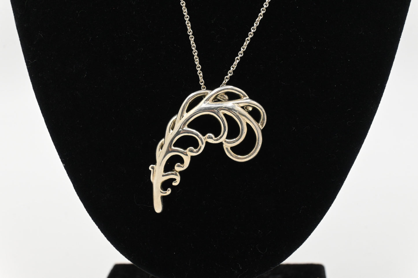 Tiffany & Co. Paloma Picasso Feather Plume Necklace in Sterling Silver