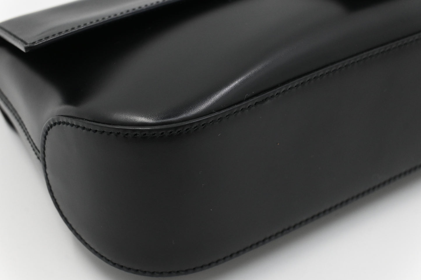 Ferragamo Shoulder Bag in Black Leather