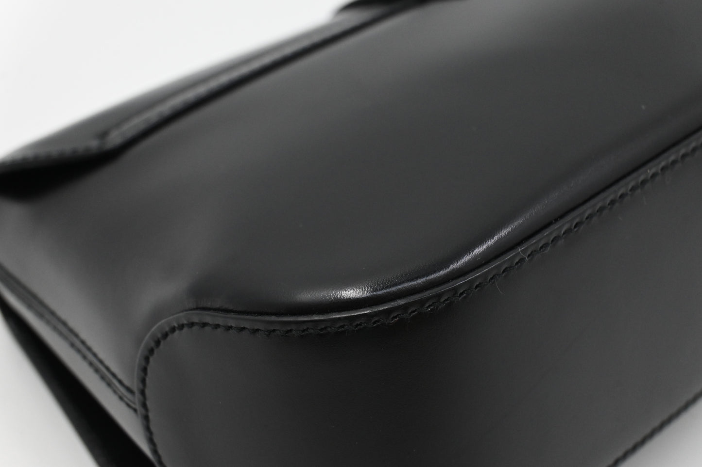 Ferragamo Shoulder Bag in Black Leather