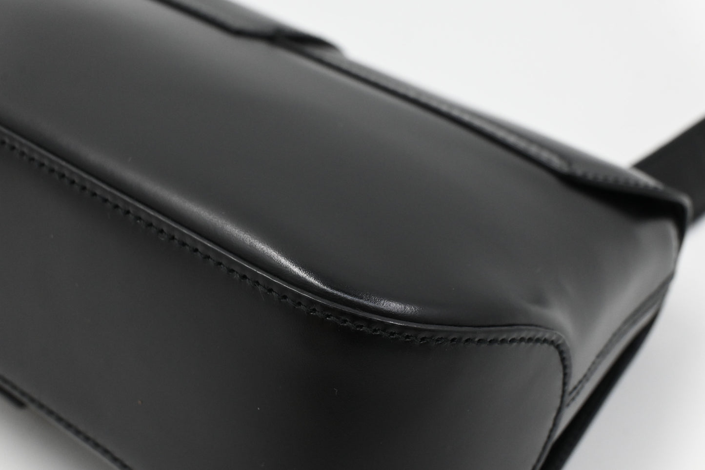 Ferragamo Shoulder Bag in Black Leather