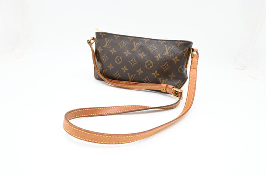 Louis Vuitton Trotteur in Monogram Canvas