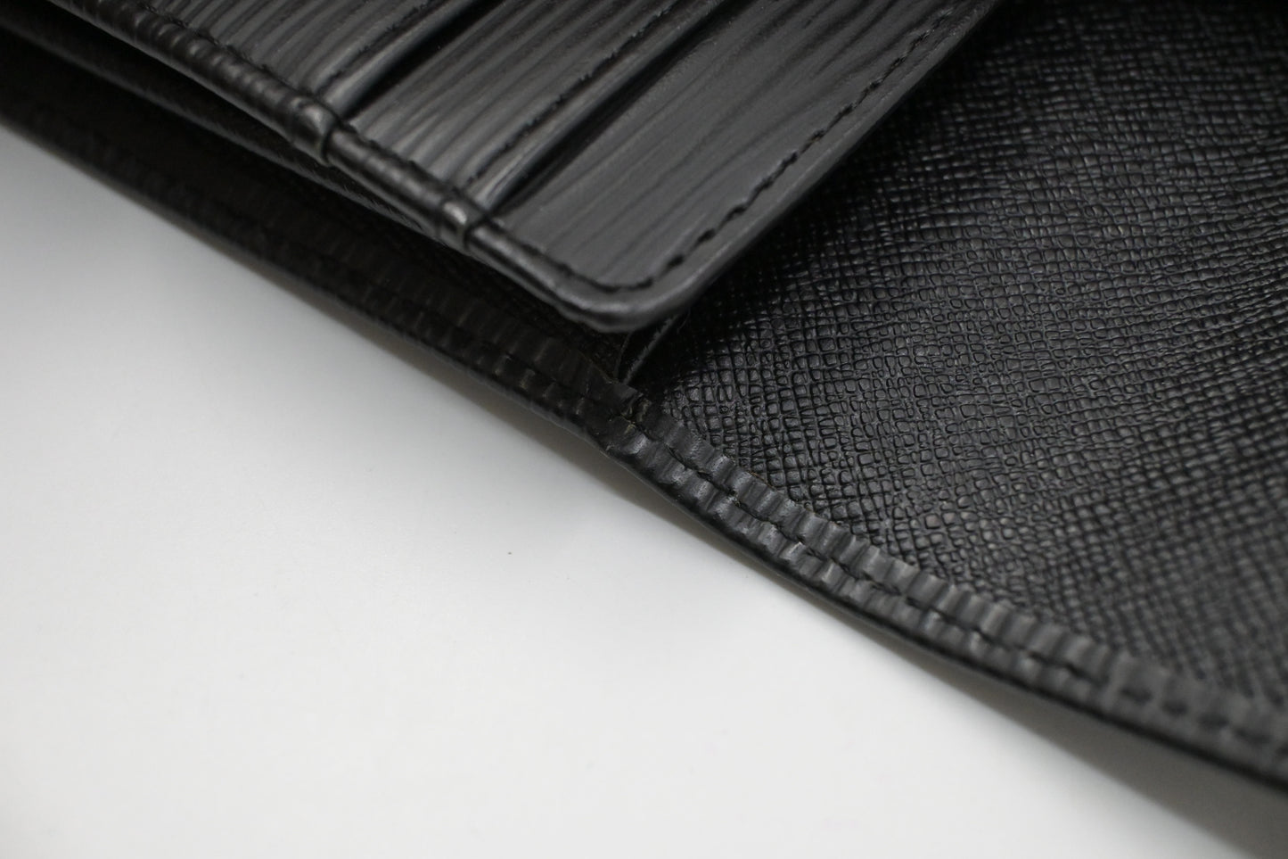 Louis Vuitton Sarah Wallet in Black Epi Leather
