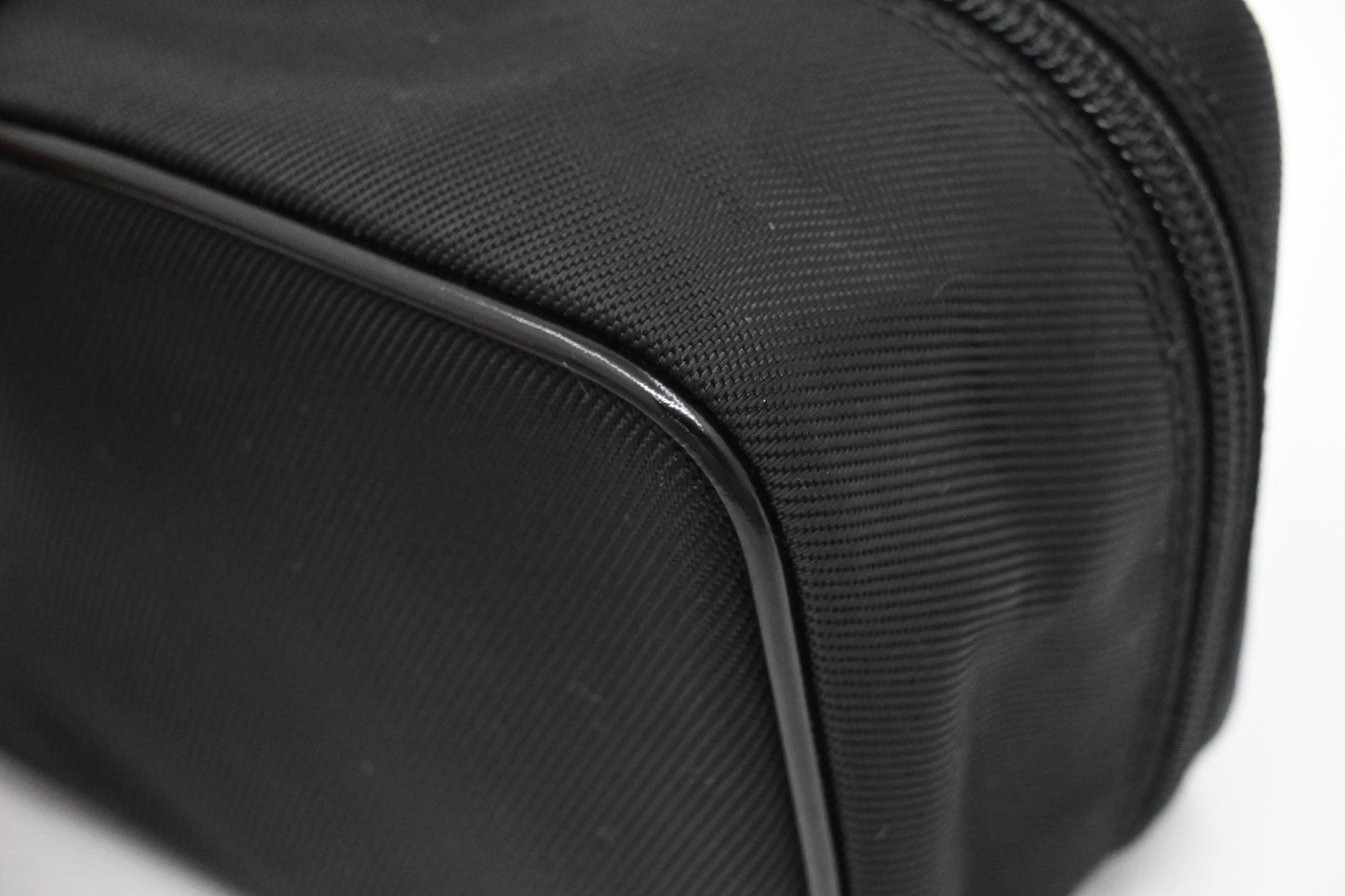 Gucci Vanity Case in Black Canvas and Leather