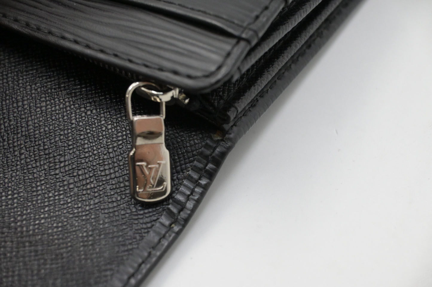 Louis Vuitton Sarah Wallet in Black Epi Leather