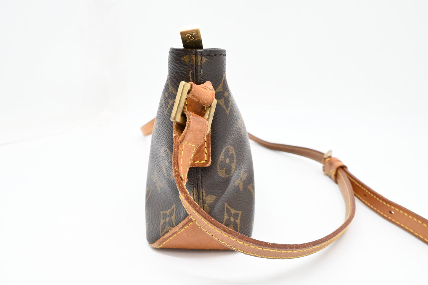Louis Vuitton Trotteur in Monogram Canvas