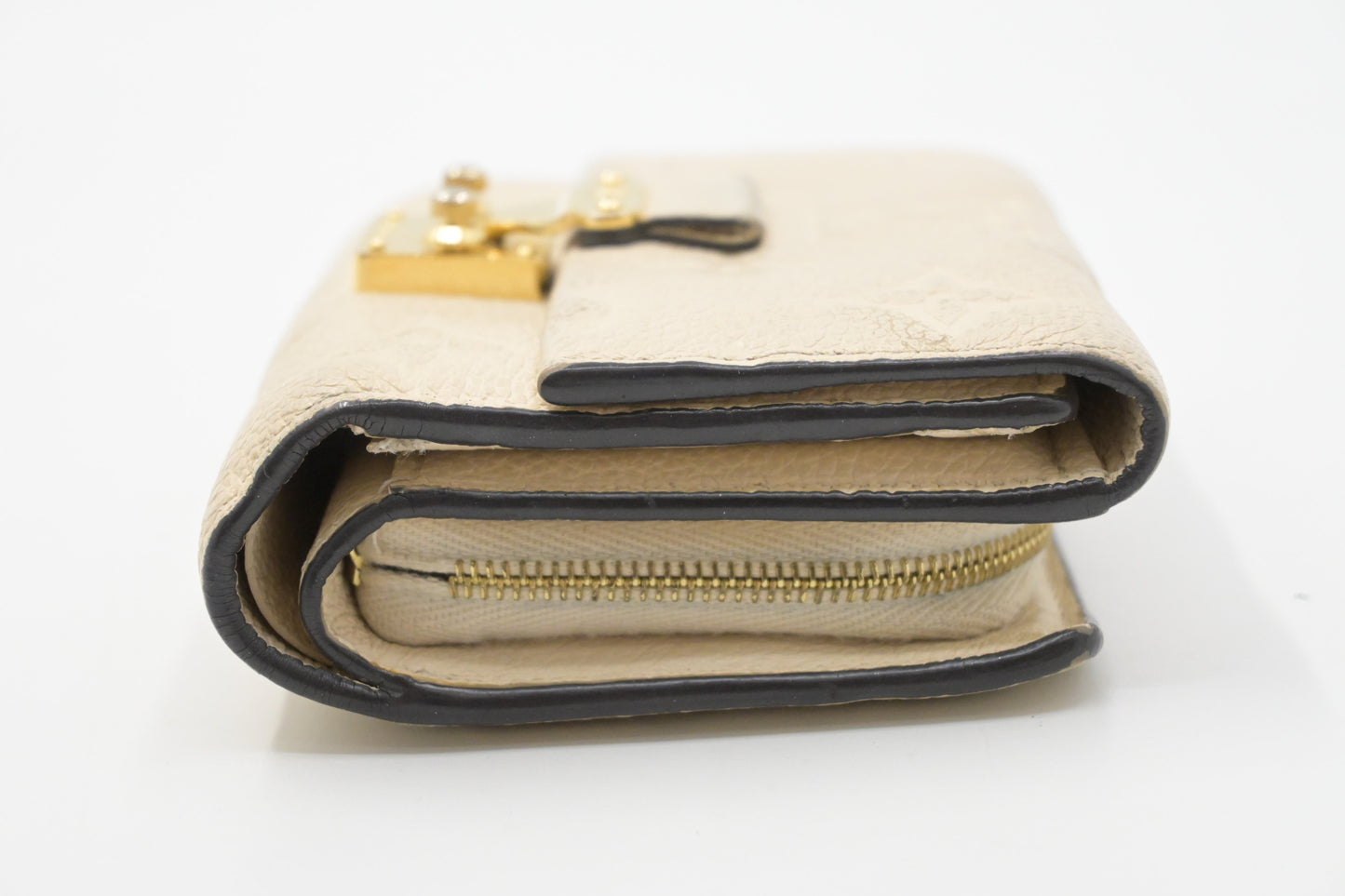 Louis Vuitton Metis Wallet in Neige Empreinte Leather