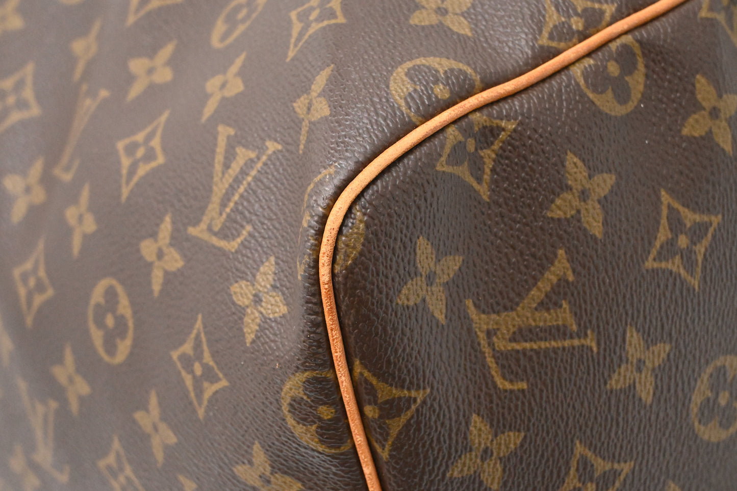 Louis Vuitton Keepall 55 in Monogram Canvas