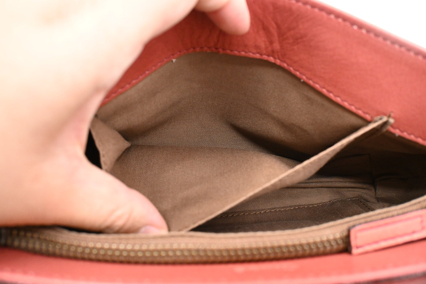 Chloe Shoulder Bag in Pink Leather