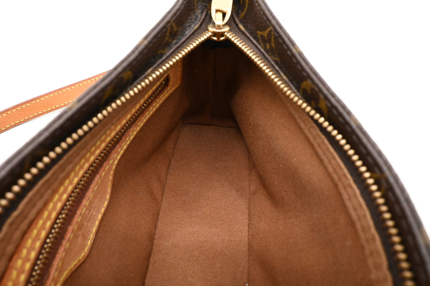 Louis Vuitton Trotteur in Monogram Canvas