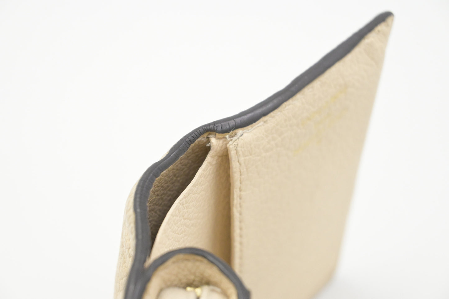 Louis Vuitton Metis Wallet in Neige Empreinte Leather