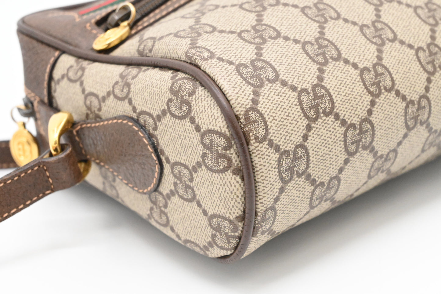 Gucci Crossbody in GG Supreme Canvas