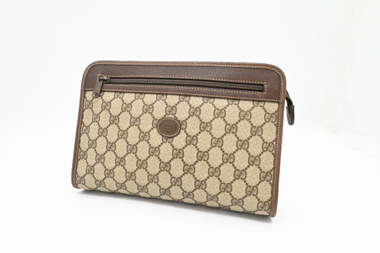 Gucci Clutch in GG Supreme Canvas
