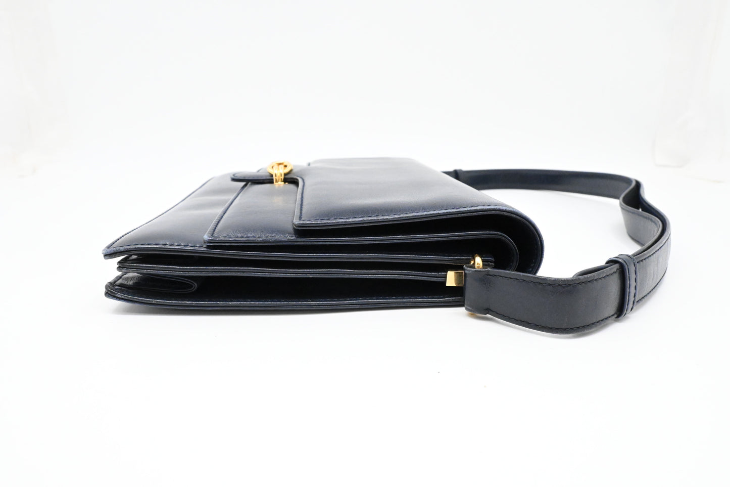 Gucci Shoulder Bag in Navy Blue Leather