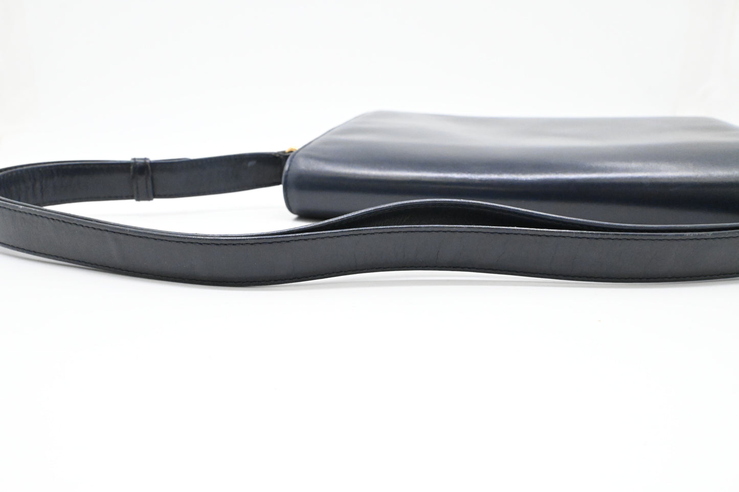 Gucci Shoulder Bag in Navy Blue Leather