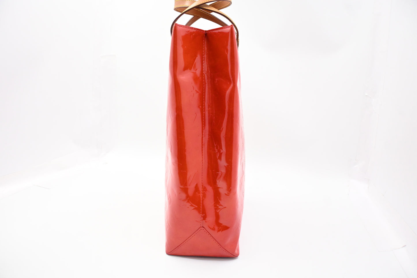 Louis Vuitton Reade MM in Red Vernis Leather