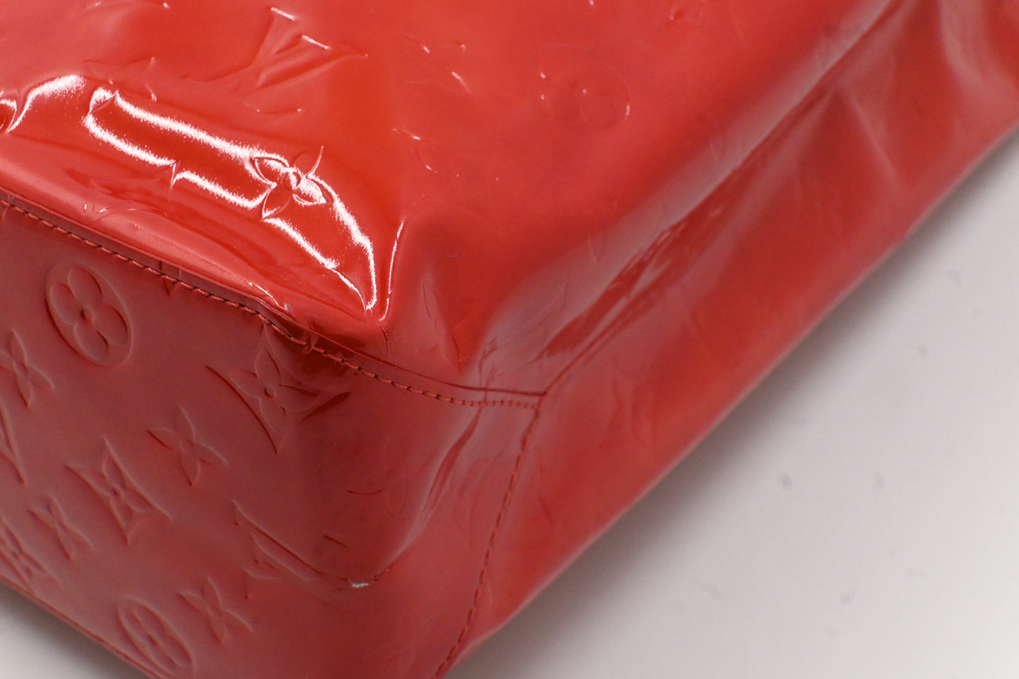 Louis Vuitton Reade MM in Red Vernis Leather